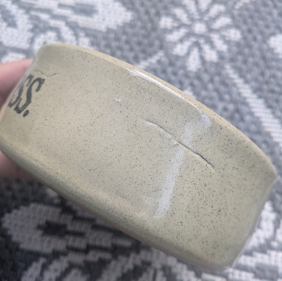 Moira Stoneware "The Boss" Handcrafted Dog Bowl - Picture 5 of 6